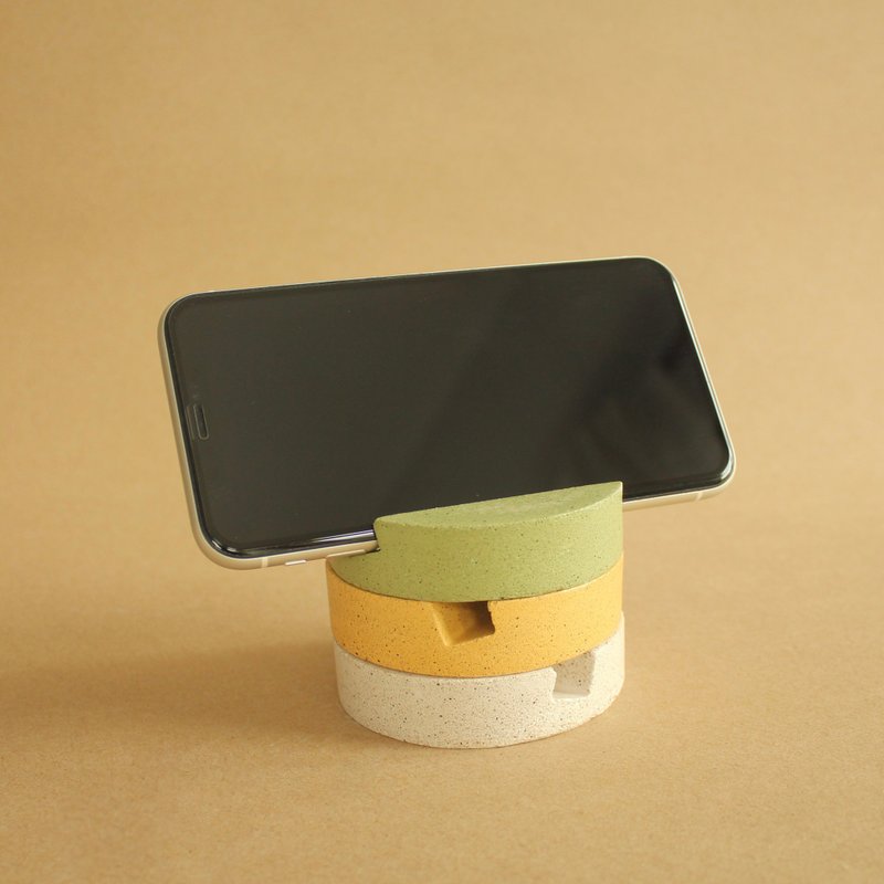 ที่วางโทรศัพท์ ที่วางมือถือ Okaeri Phone Holder Circle Sand Texture - ที่ตั้งมือถือ - ปูน หลากหลายสี