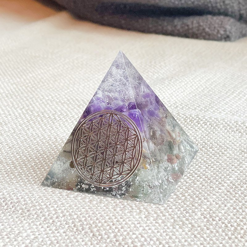 【白水晶+紫水晶+綠幽靈】奧根能量塔Orgonite (6cm/5cm/4cm) - 擺飾/家飾品 - 水晶 