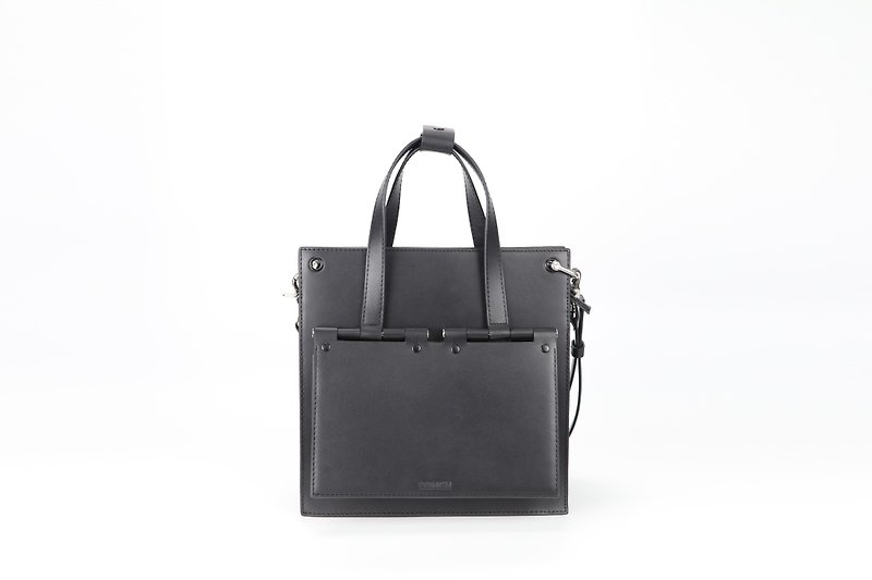 POMCH-Hinge XL Crossbody/Handbag L Black - กระเป๋าแมสเซนเจอร์ - หนังแท้ สีดำ