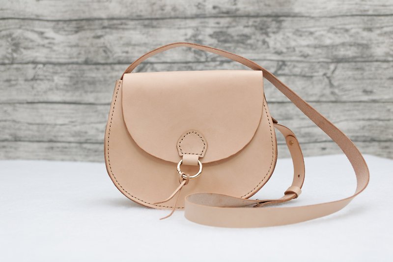 #women's horseshoe bag#saddle bag#multi-functional small bag#leather female bag#side backpack#round bag#female bag - กระเป๋าแมสเซนเจอร์ - หนังแท้ 