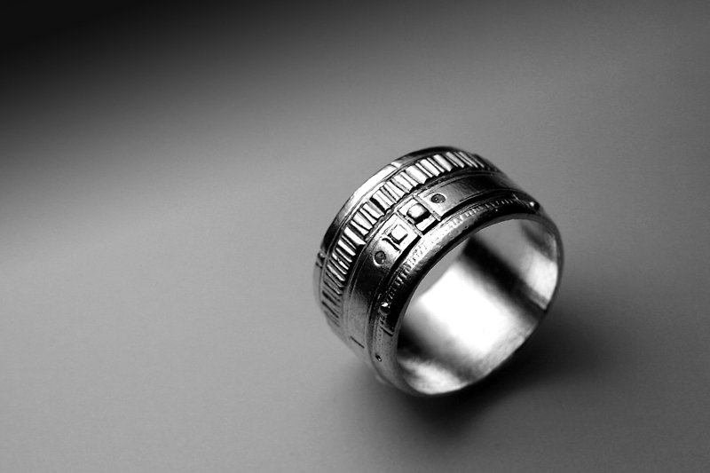 標準鏡頭銀戒指 - 戒指 - 其他金屬 銀色