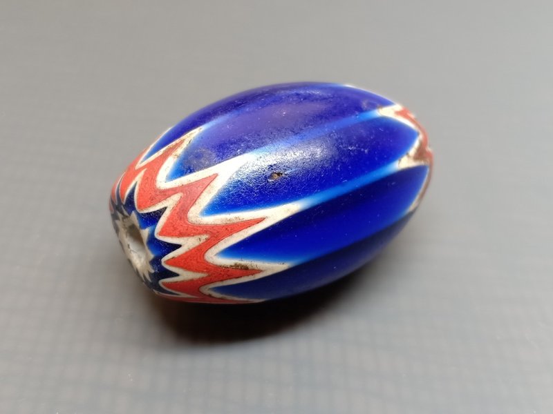 Chevrolet Trade Beads - Blue White Red - Pottery & Glasswork - Glass 