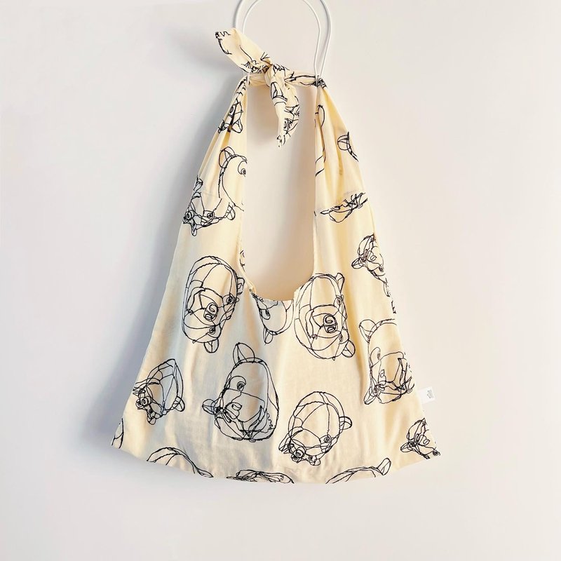 Knotted large-capacity tote bag on the hand or on the shoulder Japanese cotton and Linen bear embroidery pattern - กระเป๋าแมสเซนเจอร์ - วัสดุกันนำ้ สีเหลือง