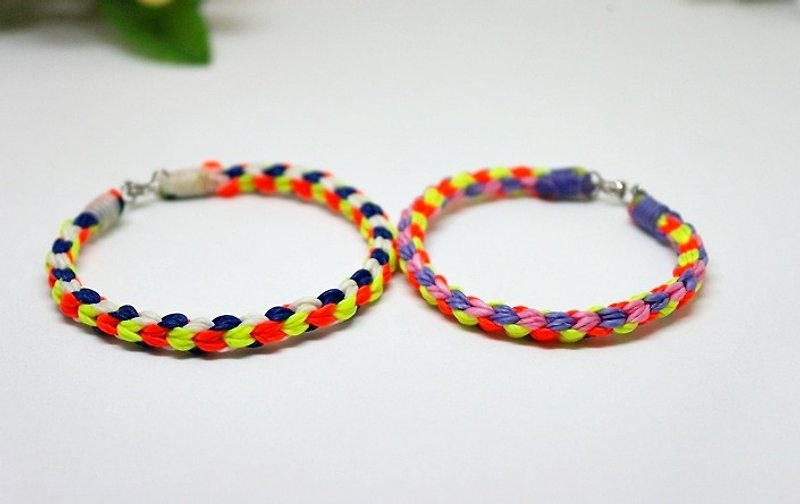 Hand-knitted silk Wax thread style <Heart to Heart> (pair) //You can choose your own color// #Valentine's day gift - Bracelets - Wax Multicolor