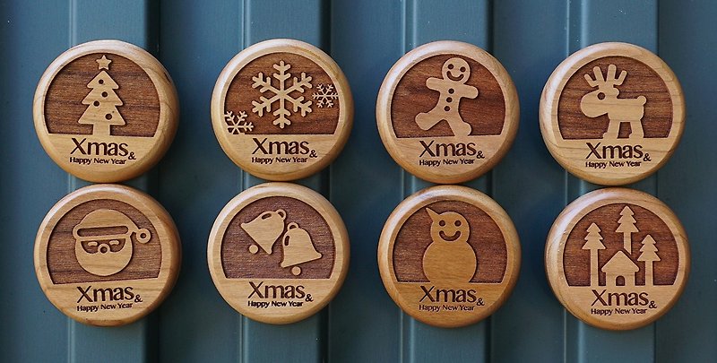 Log Magnet Christmas Tree/Snowflake/Gingerbread Man/Reindeer/Santa Claus/Bell/Snowman/Christmas Tribe - Magnets - Wood Brown