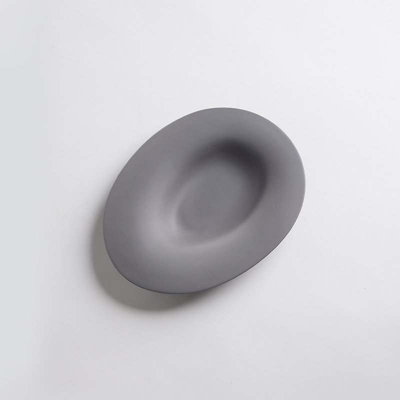 [3,co] Ocean Oval (Small)-Grey - Small Plates & Saucers - Porcelain Gray