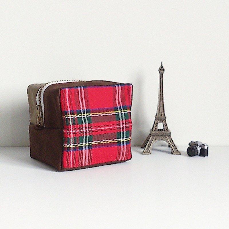 *Stock Clearance*  Cube Pouch (Red Checkers x Brown) - Toiletry Bags & Pouches - Cotton & Hemp 