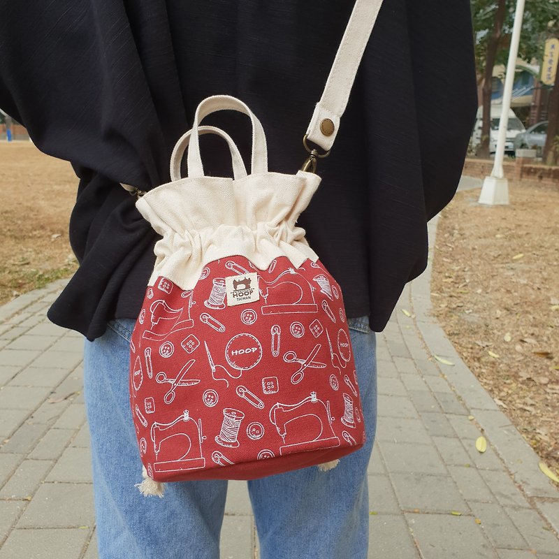 Portable illustration bucket bag - wine red - Handbags & Totes - Cotton & Hemp Red