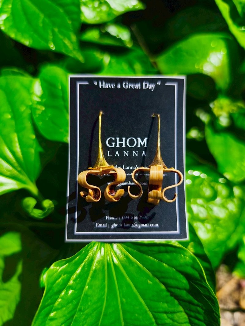 Dok Karn Plerng Earrings (Medium size) 2025 - 耳環/耳夾/耳骨夾 - 竹 金色