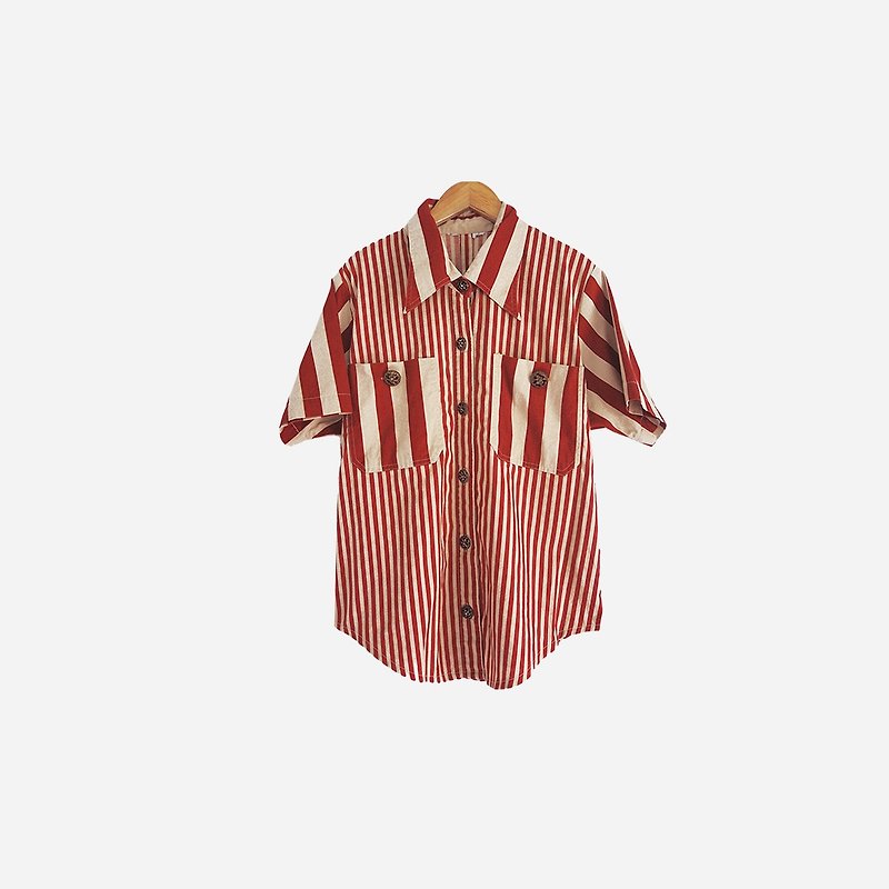 Dislocation vintage / red and white striped short-sleeved shirt no.877 vintage - Women's Shirts - Cotton & Hemp Red