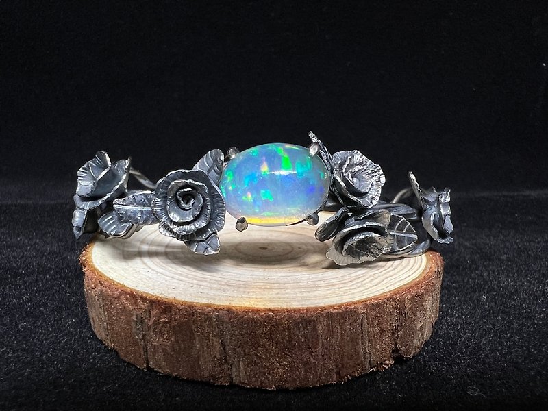 เงินแท้ สร้อยข้อมือ - 925 Sterling Silver Rose Bracelet with Opal