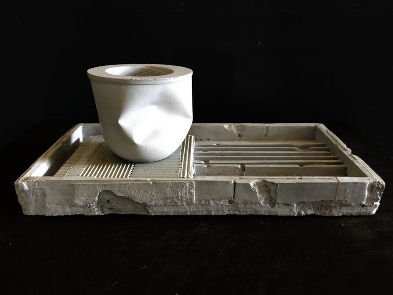 Cement tea tray—more than enough - ของวางตกแต่ง - ปูน สีเทา