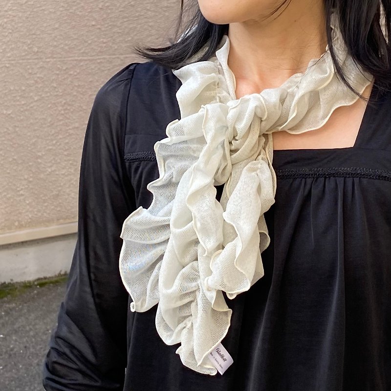 Ballett Lamé Ruched Scarf, White, Made in Japan, For Going Out, Parties, Weddings, Women's, Cold Protection, Sun Protection - ผ้าพันคอ - ไนลอน ขาว