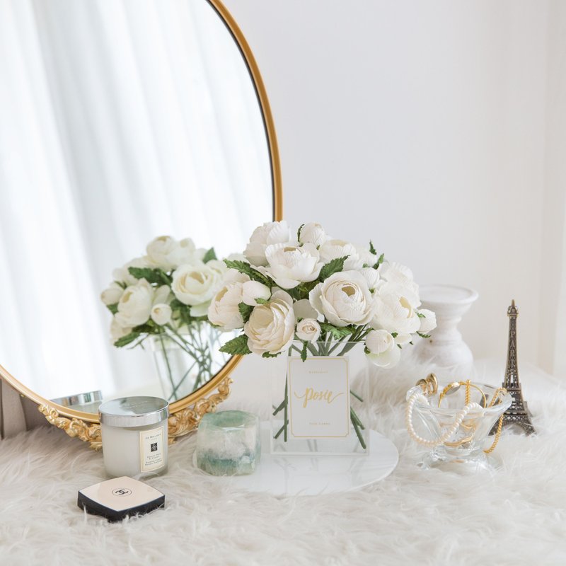 White Queen Rose Paris vase for Decoration - 擺飾/家飾品 - 紙 白色