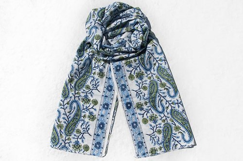 omhandmade 手工純綿絲巾 手工木刻印植物染圍巾 草木染棉絲巾-藍色花朵花園