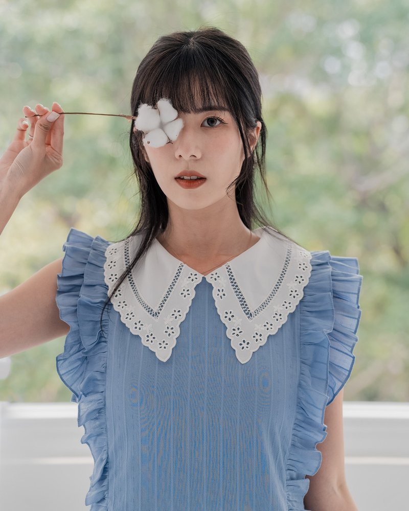 【LADY】Pretty lotus leaf shape lace collar small dress jacquard blue xs-L - ชุดเดรส - ผ้าฝ้าย/ผ้าลินิน สีน้ำเงิน