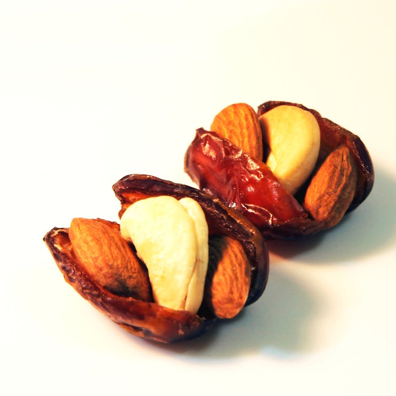 杏仁棗腰果 Almond Dates Cashew / 220g 盒裝 - 堅果 - 紙 紅色