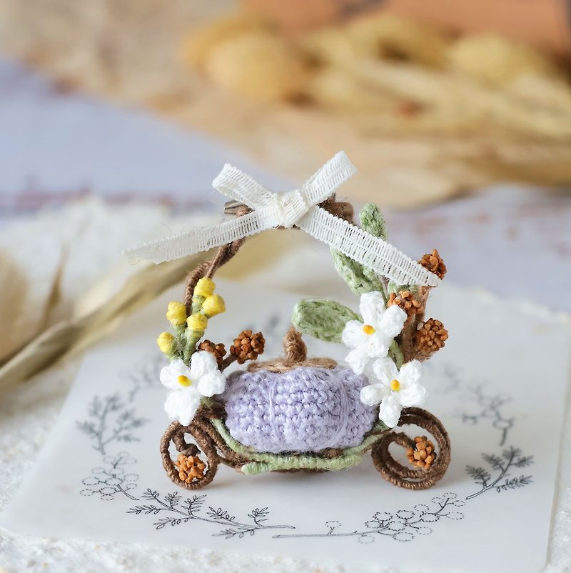 Flower Pumpkin Cart Brooch/Necklace/2 way Japan Linen Hand-Crochet - Necklaces - Cotton & Hemp Purple