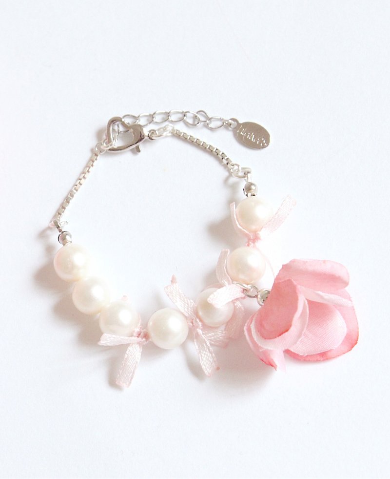 Natural real pearl sterling silver flower bracelet with souvenir wedding bridesmaids and sisters gifts - Bracelets - Plants & Flowers Pink