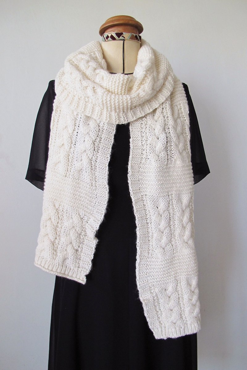 Lan wool scarf (off-white) - ผ้าพันคอถัก - เส้นใยสังเคราะห์ ขาว