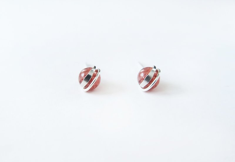 925純銀 小巧亮紋 天然草莓晶 耳針耳環 一對 - 耳環/耳夾 - 純銀 紅色