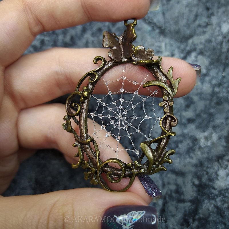 Pendant spiderweb | Dark fantasy necklace | handmade gothic jewelry - Necklaces - Other Materials Transparent