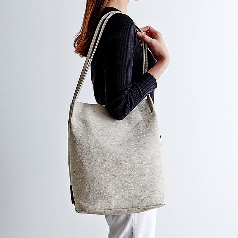 Korea ithinkso linen nude bag NEAT BAG RAW life leisurely linen side back handbag - กระเป๋าแมสเซนเจอร์ - ผ้าฝ้าย/ผ้าลินิน 