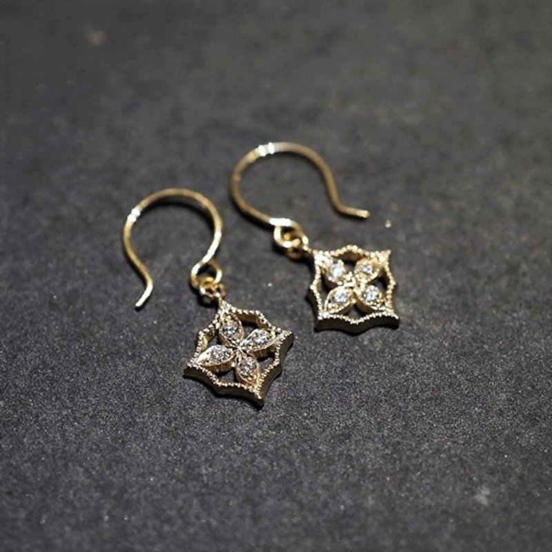 4 petal flower earrings Ⅰ[EP044K10YG] - 耳環/耳夾/耳骨夾 - 寶石 