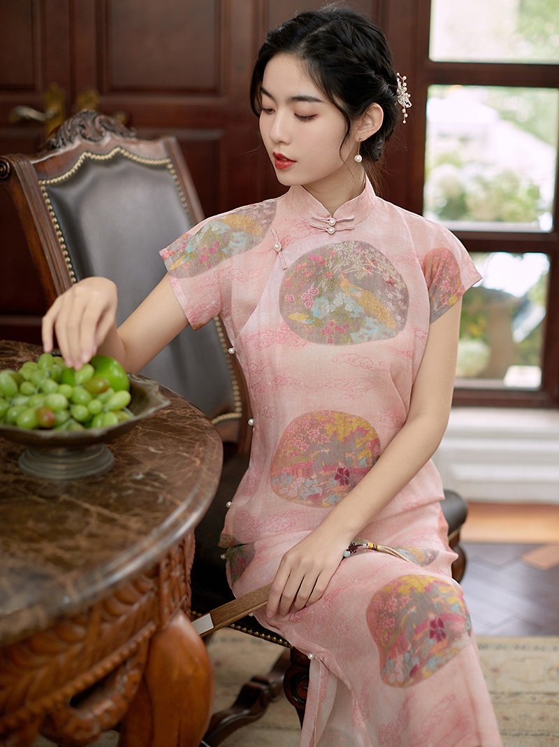 藕粉色 霓裳 苧麻印花氣質開襟盤扣旗袍 復古改良新中式國風洋裝 - 旗袍 - 棉．麻 粉紅色