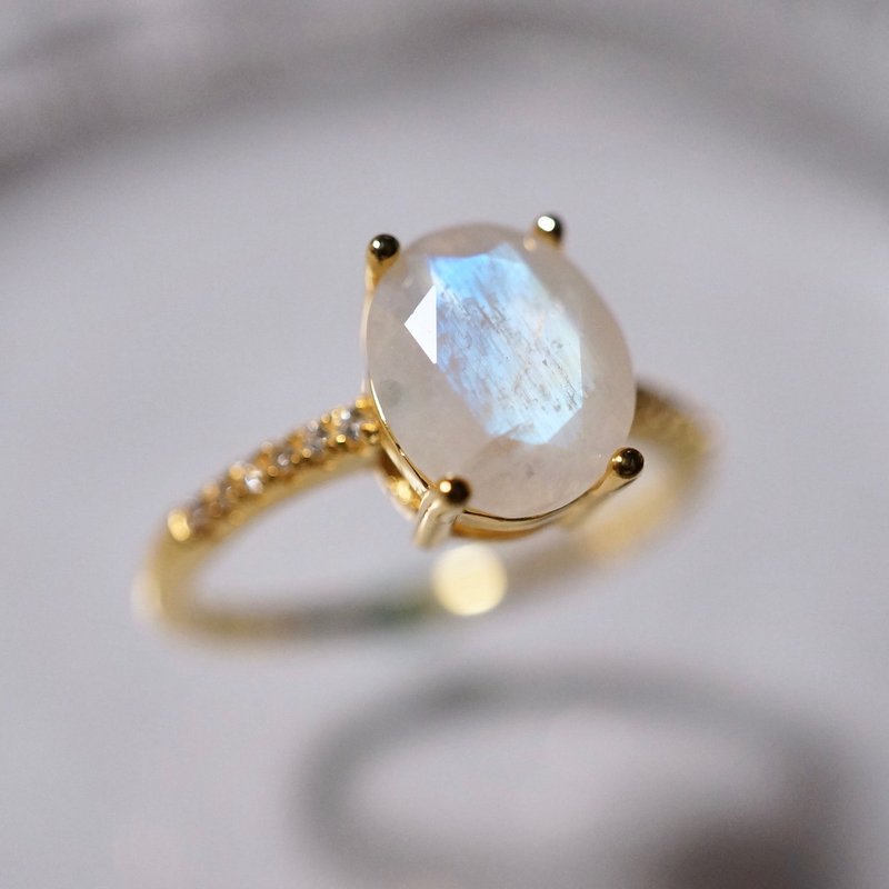 ITS-R168【Gemstone ring・moonstone・moonstone・10x8mm】925 Silver-plated ring - แหวนทั่วไป - เครื่องประดับพลอย สีทอง