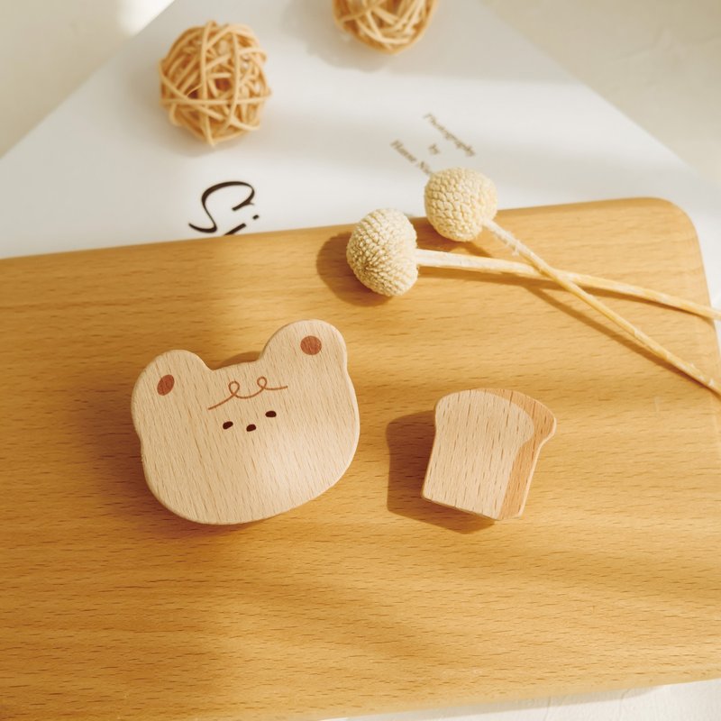 [Haohao MEMO Clip-Little Bear Baked Toast] Business card holder/message holder/office gadgets - Other - Wood Brown