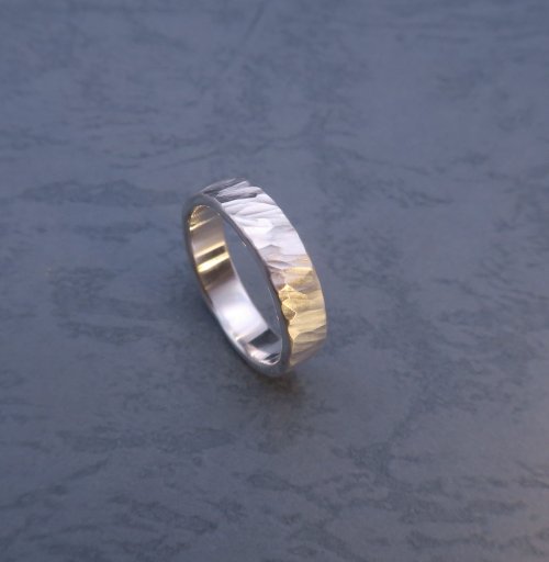 Under Wings Metal 羽下金工 刻痕 純銀鍛敲戒指 - 中性款(寬4.5mm) - 可免費修改戒圍一次