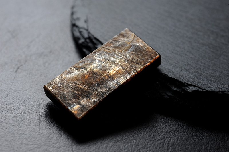 金雲母 礦石/水晶/靈修/開運/招財/破煞/防小人G1 - 擺飾/家飾品 - 寶石 