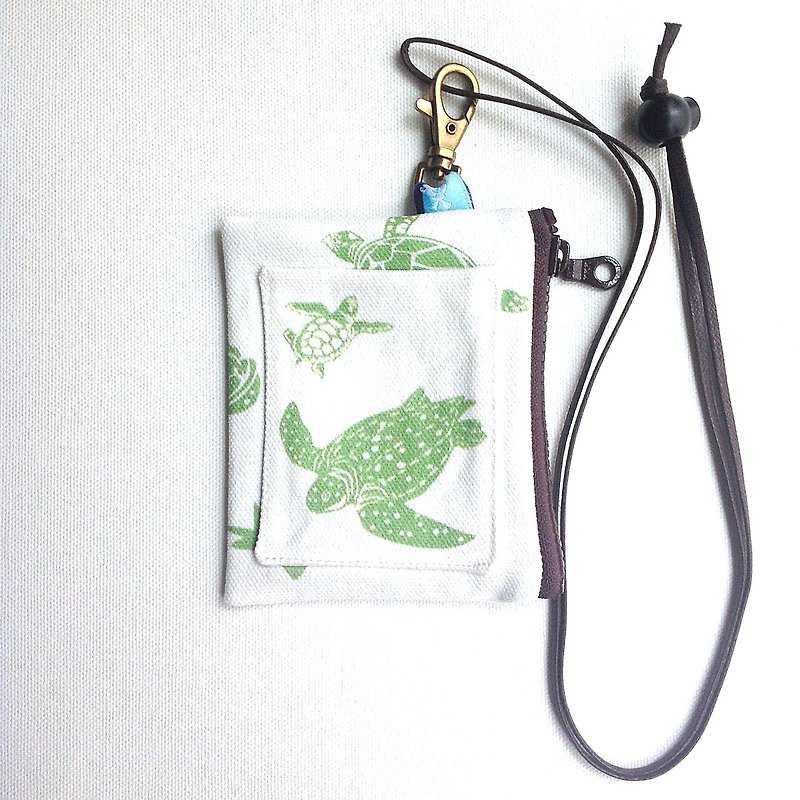 Design No.ST186 - 【Sea Turtle Print】Card Holder Purses - ที่ใส่บัตรคล้องคอ - ผ้าฝ้าย/ผ้าลินิน สีเขียว