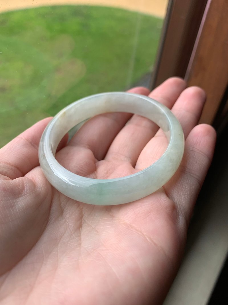 丨爾雅丨糯化種淡綠翡翠手鐲 圈口55.7 緬甸玉A貨 - 手鍊/手環 - 玉石 綠色