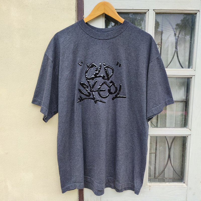 Vintage 90s Old Skool Glossy Print T-Shirt - 男 T 恤 - 棉．麻 灰色