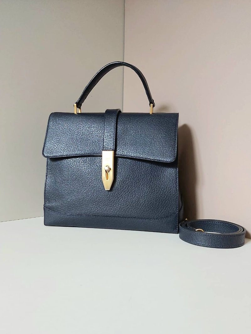 Rare second-hand Celine blue black gold buckle Kelly leather shoulder shoulder crossbody backpack handbag - Messenger Bags & Sling Bags - Genuine Leather Blue