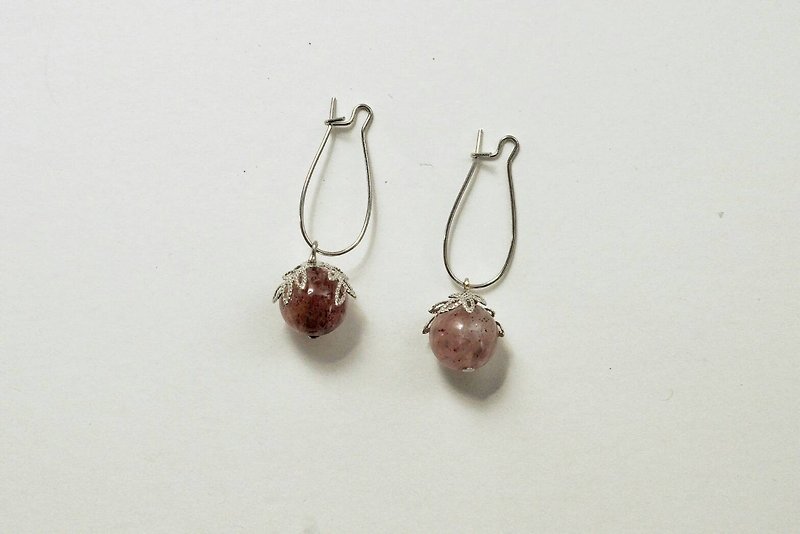 [Round] Powder X handmade natural stone earrings person (strawberry crystal) - ต่างหู - เครื่องเพชรพลอย 