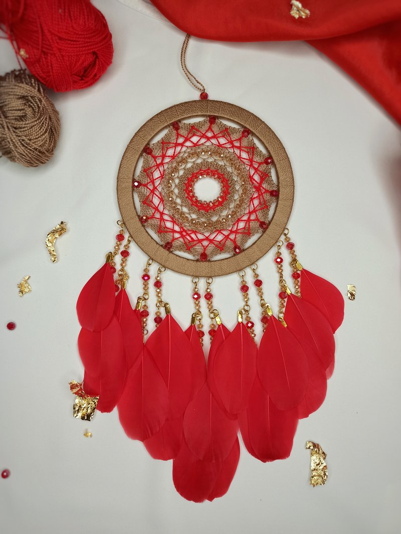 Red dream catcher medium size | ตาข่ายดักฝันสีขาวแดง | Elegant dreamcatcher - 壁貼/牆壁裝飾 - 繡線 紅色