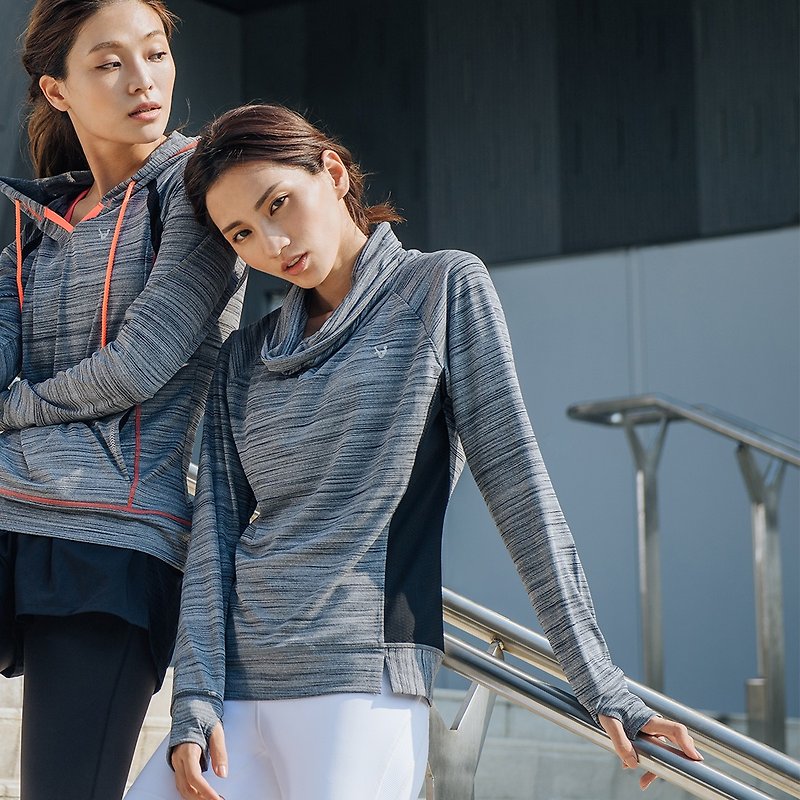 [MACACA] Gezhi Rock Pattern Slim Love T - BTT3261 Gray - Women's Sportswear Tops - Polyester Gray
