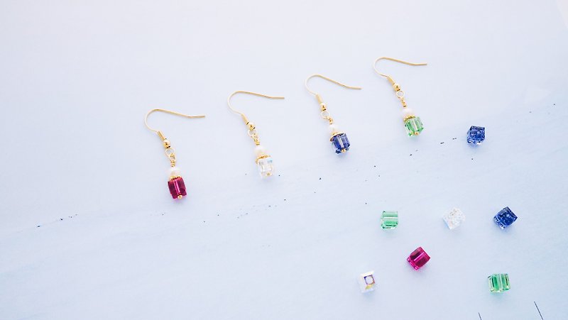 Shining--Three-dimensional square Swarovski crystal pearl earrings (gift gift) - Earrings & Clip-ons - Other Metals Multicolor