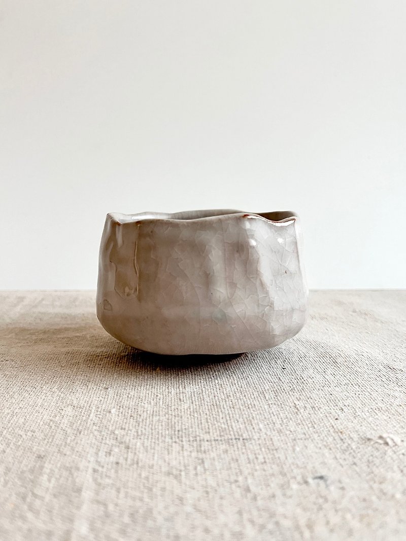 Silver Moon Tea Bowl | Pottery Tea Set - ถ้วย - ดินเผา ขาว