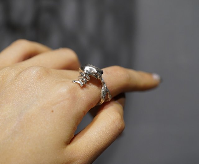 く日はお得♪ 新品 925シルバーフロッグ Ring (Sterling silver