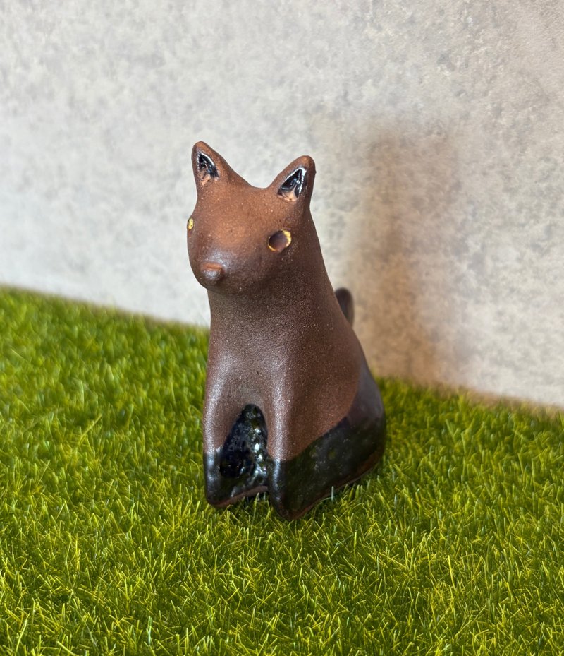 黑裙擺貓貓_陶偶_黑陶土_局部上釉 - 公仔/玩偶 - 陶 咖啡色