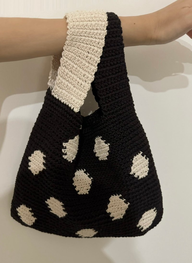 Braided polka dot bag - กระเป๋าถือ - ผ้าฝ้าย/ผ้าลินิน 