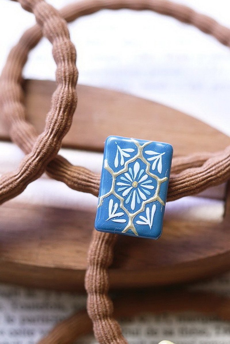 Handmade accessory Hair band Moroccan tile--deep blue - เครื่องประดับผม - เปลือกหอย 