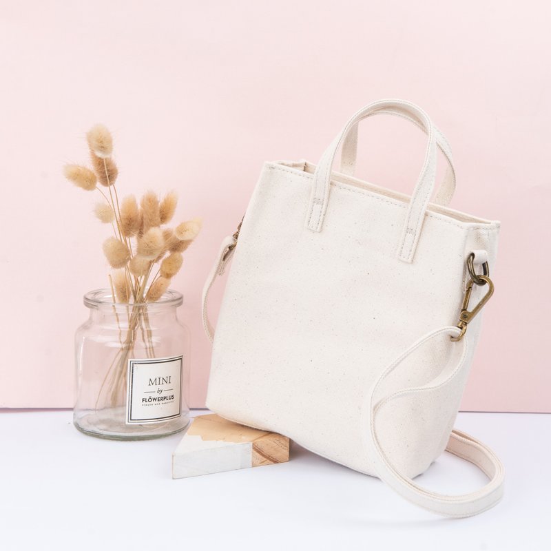 Elegant white hand-held dual-purpose magnetic buckle small square bag cross-body bag - กระเป๋าแมสเซนเจอร์ - เส้นใยสังเคราะห์ ขาว