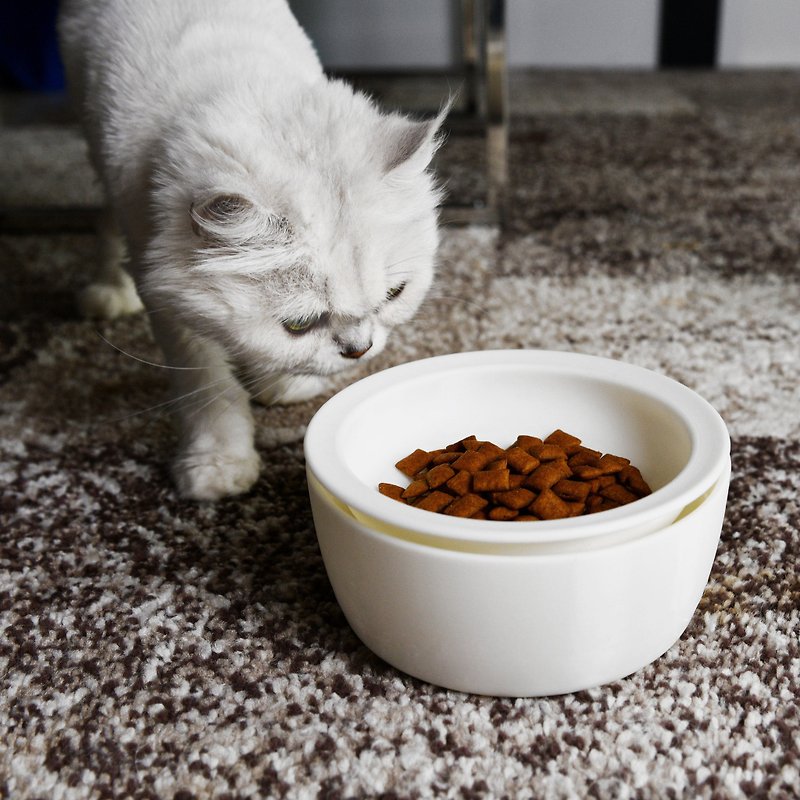【ミニ森の暮らし】おいしい猫ボウル/2匹集合/加熱・保温・防蟻・溢れ防止 - 食器 - 磁器 ホワイト
