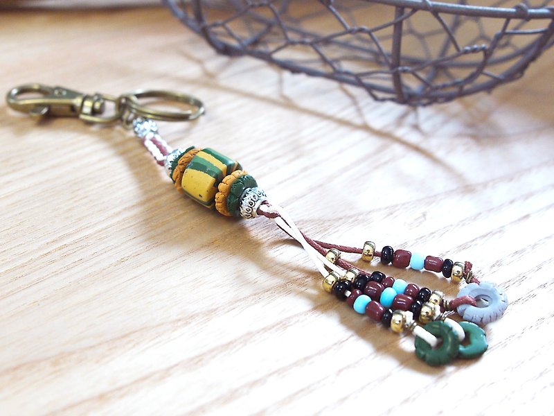 Lily Beads Key Ring Aboriginal Glass Beads - Keychains - Other Materials Green
