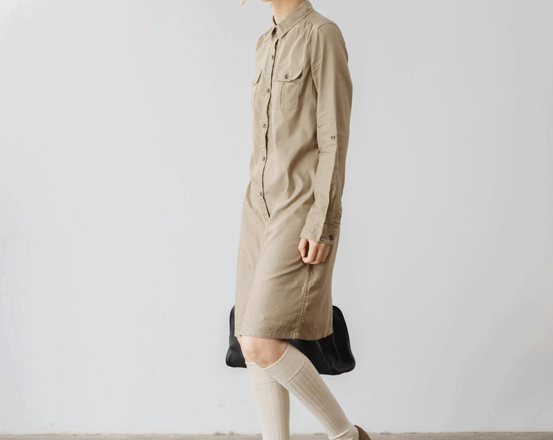 French Retro Girl Elite Writer Style A-line Shirt Dress - ชุดเดรส - ผ้าฝ้าย/ผ้าลินิน สีกากี